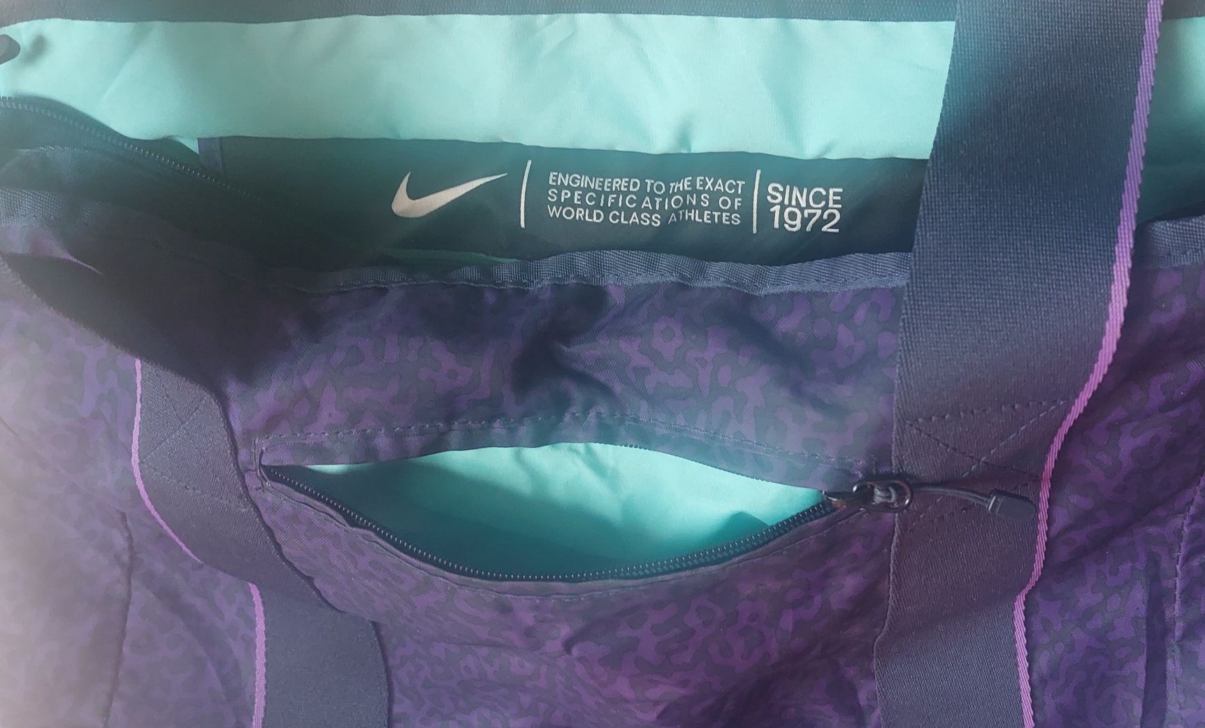 Сумка б/у женская Nike 15L