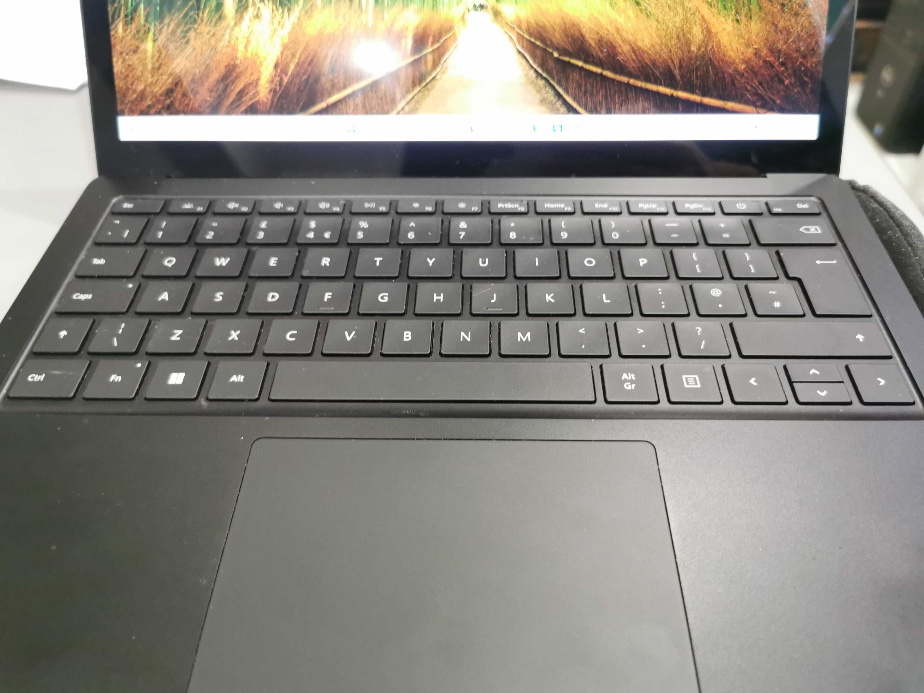 Surface Laptop 3 - 13.5 in. i7 10gen/16/256