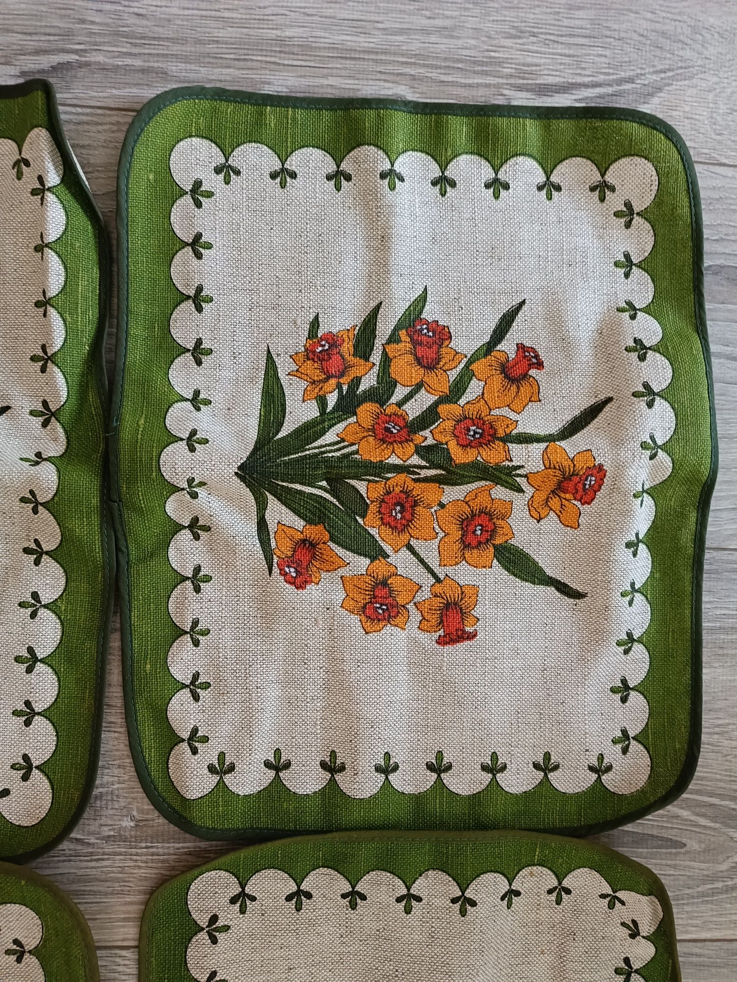Komplet 6 sztuk bieżnik PRL serwetka 29x39 cm