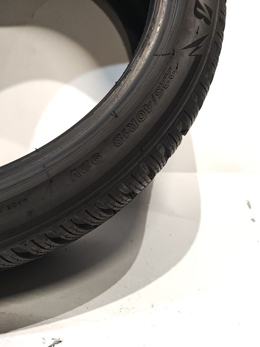225/40/18 Bridgestone Blizzak LM005 ** Dot 23 ** 8,2mm **