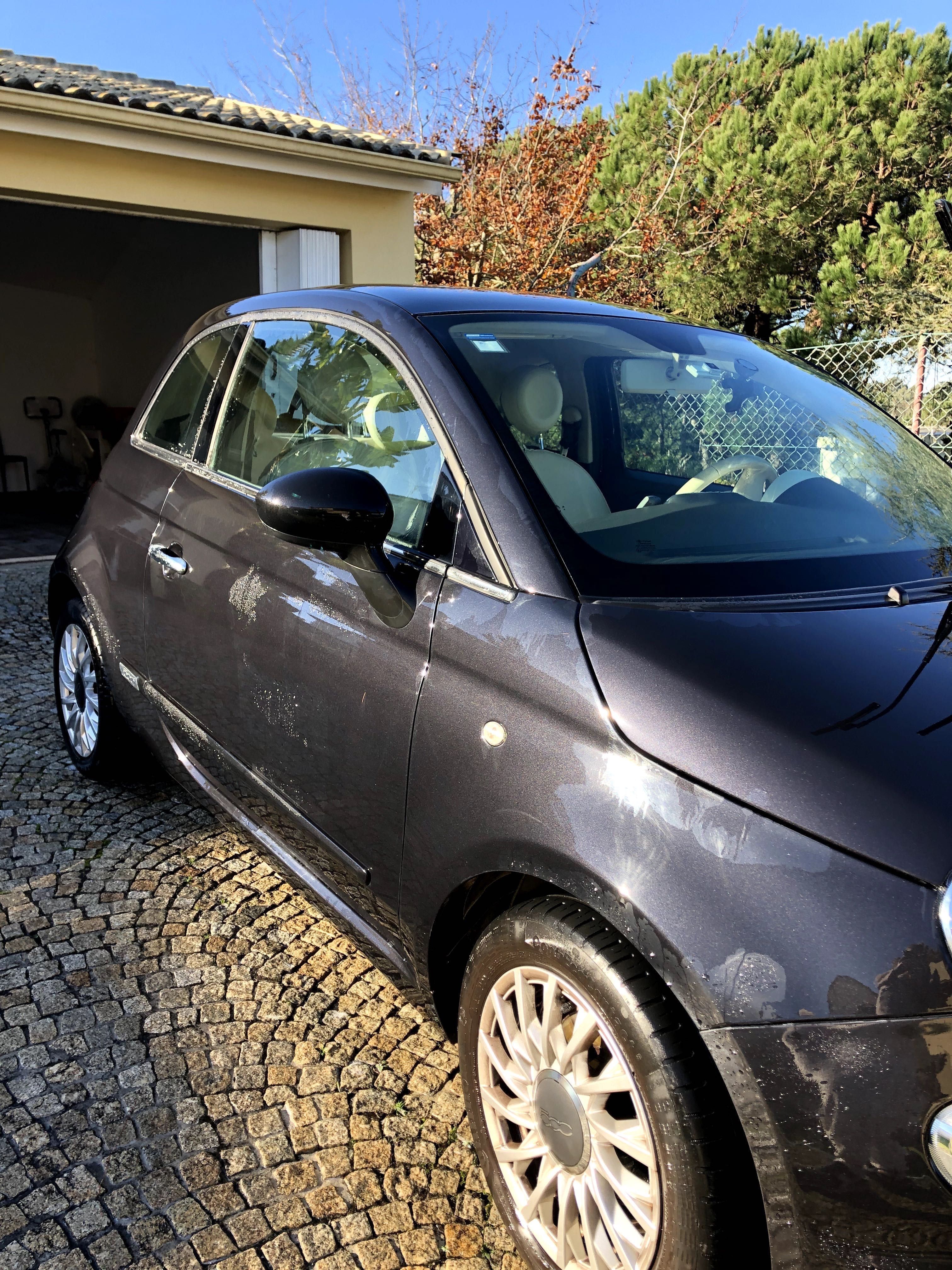 Fiat 500 preto gasolina