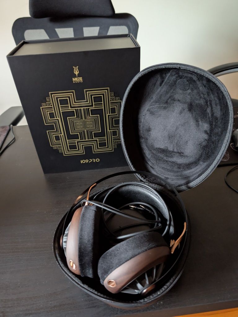 Headphones Meze 109 Pro