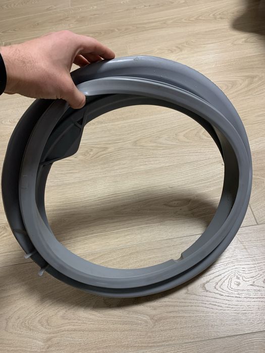 Пральна машинка Ariston Aqualtis ( на запчастини)