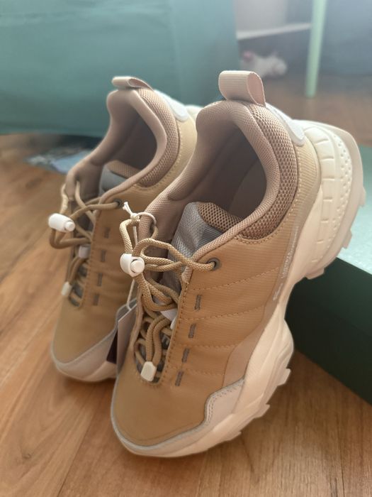 Buty sportowe lacoste