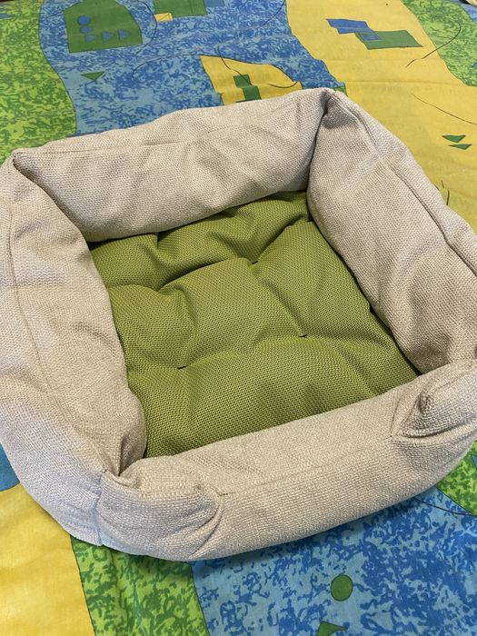 Лежанка для котів