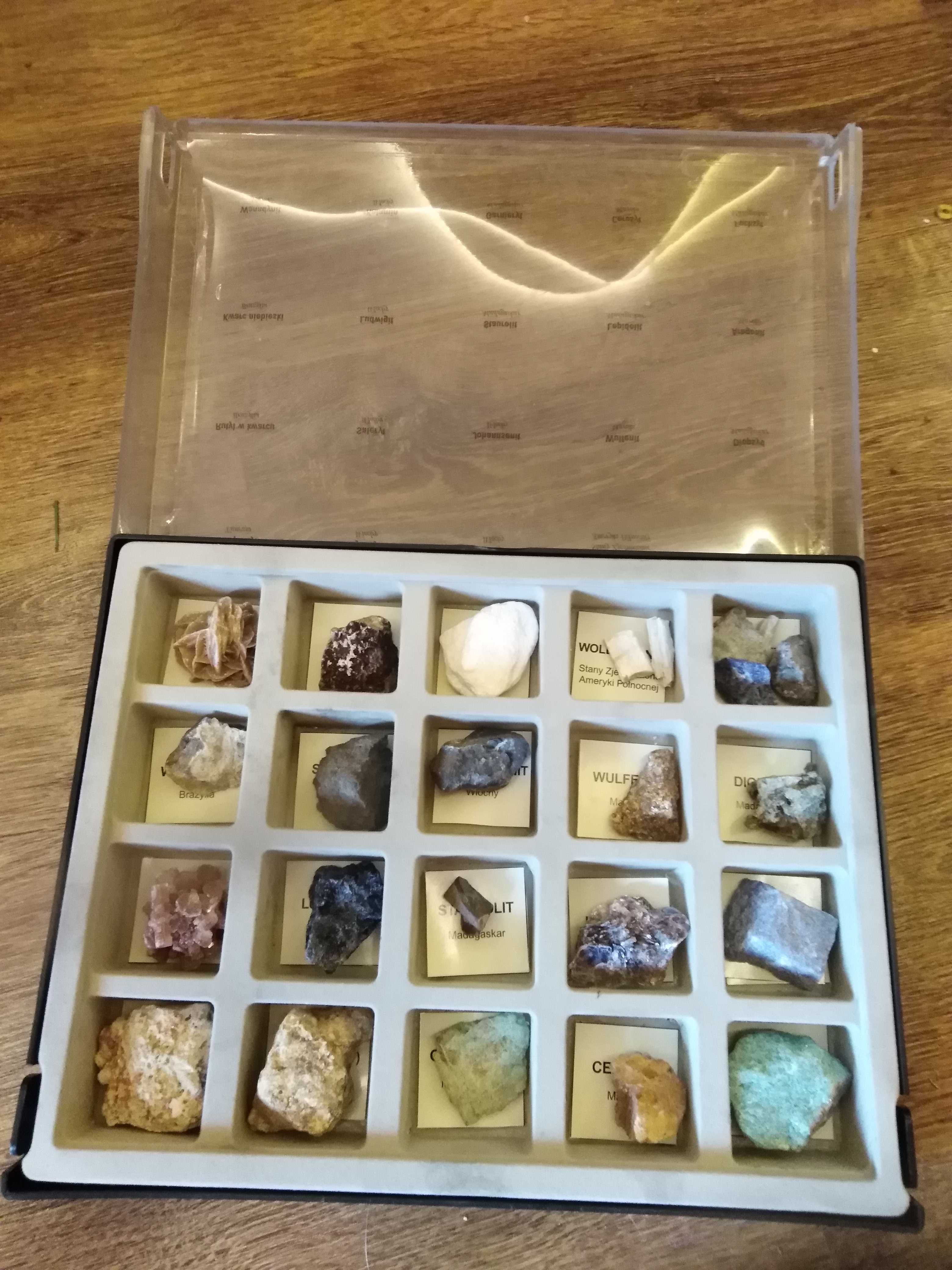 Kolekcja kamieni kamyczków świata
