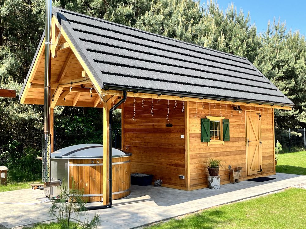 Dom z bala na wynajem sauna jacuzzi na 12 osób.