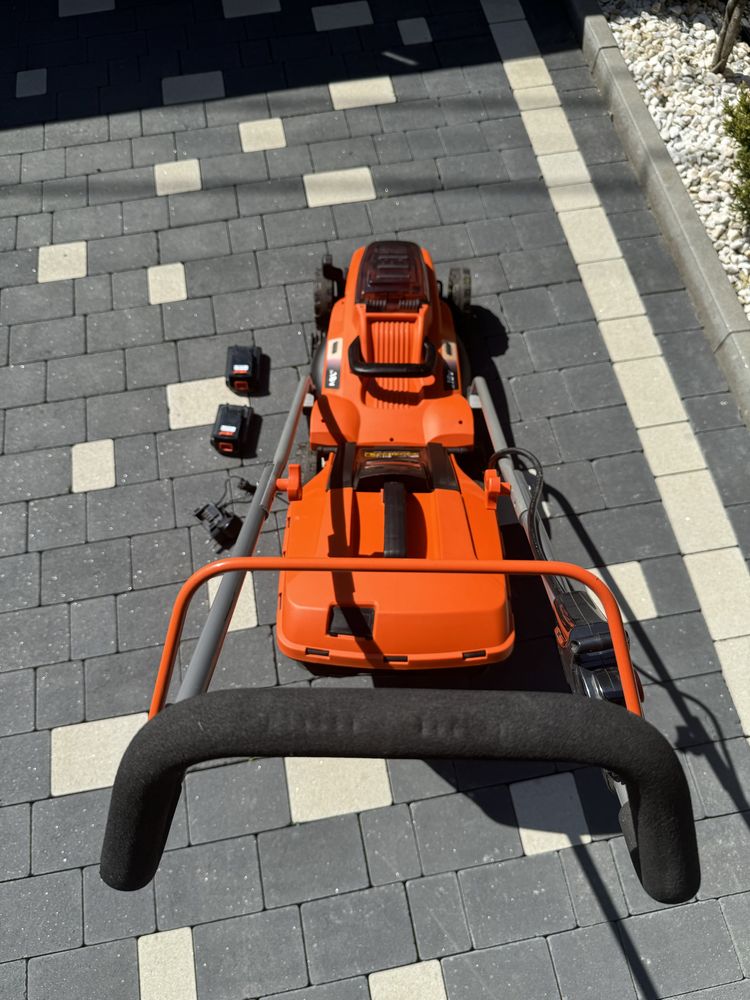 Газонокосарка акумуляторна Black+Decker
