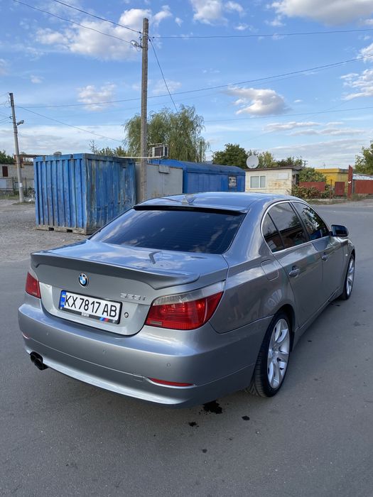 У продажі BMW 5 series