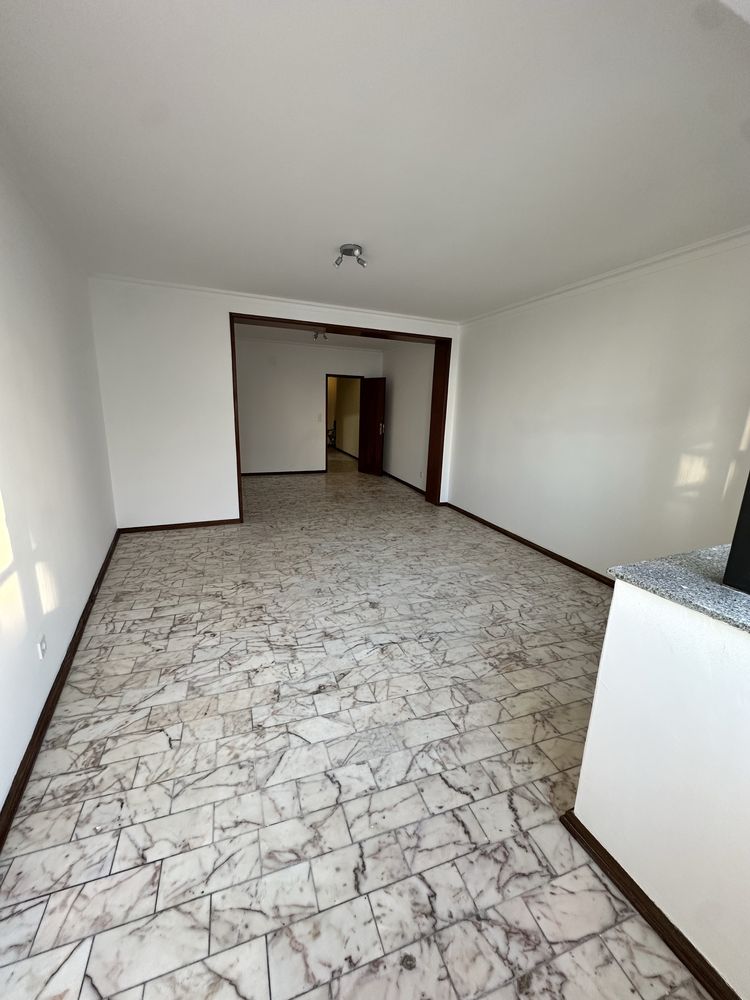 Arrendamento de Apartamento T2+1 no Centro Histórico de Bragança