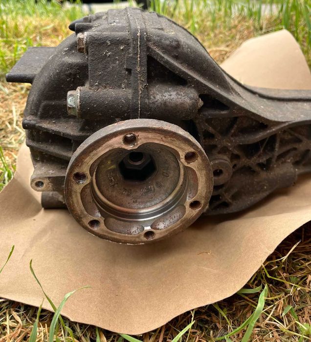 Редуктор AUDI A6C6 3.0  номер 0AR525083