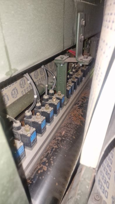 Lixadeira calibradora de acabamentos com banda transversal maquinas de