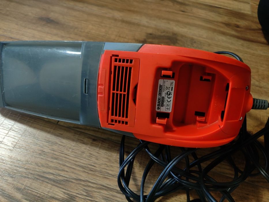 Odkurzacz samochodowy Black and decker
