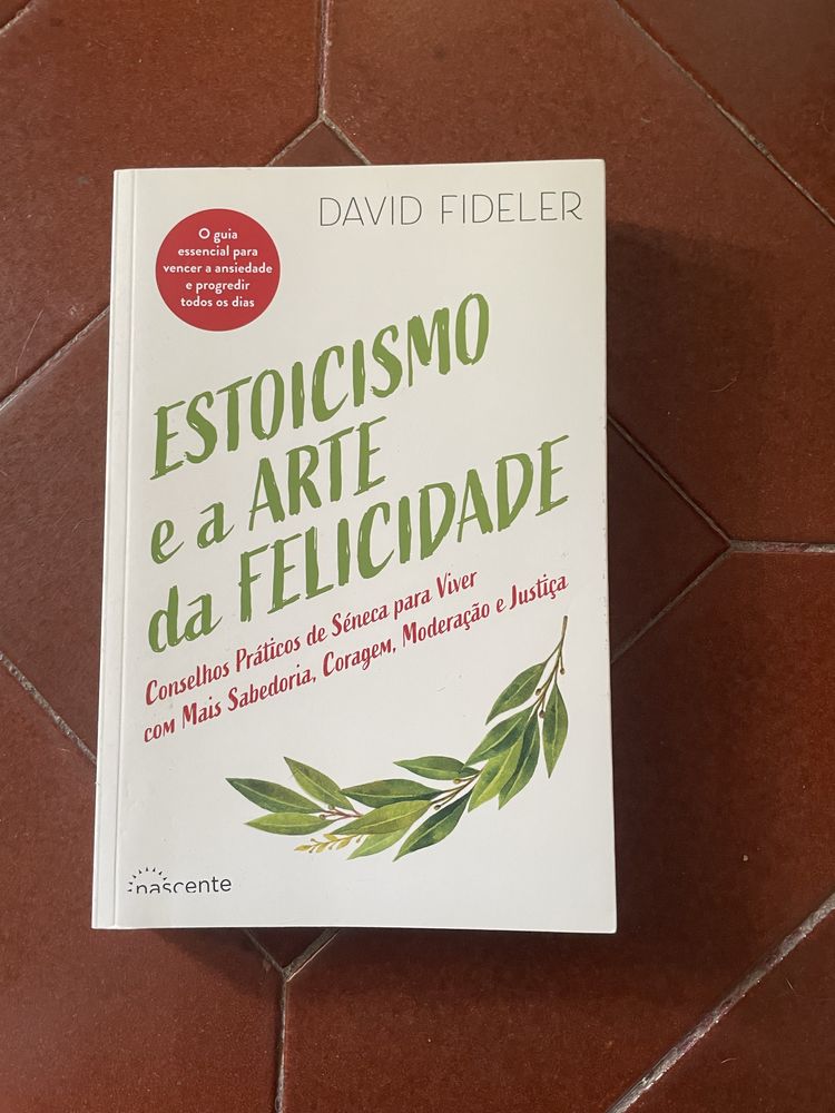 Livro Estoicismo e a arte da felicidade