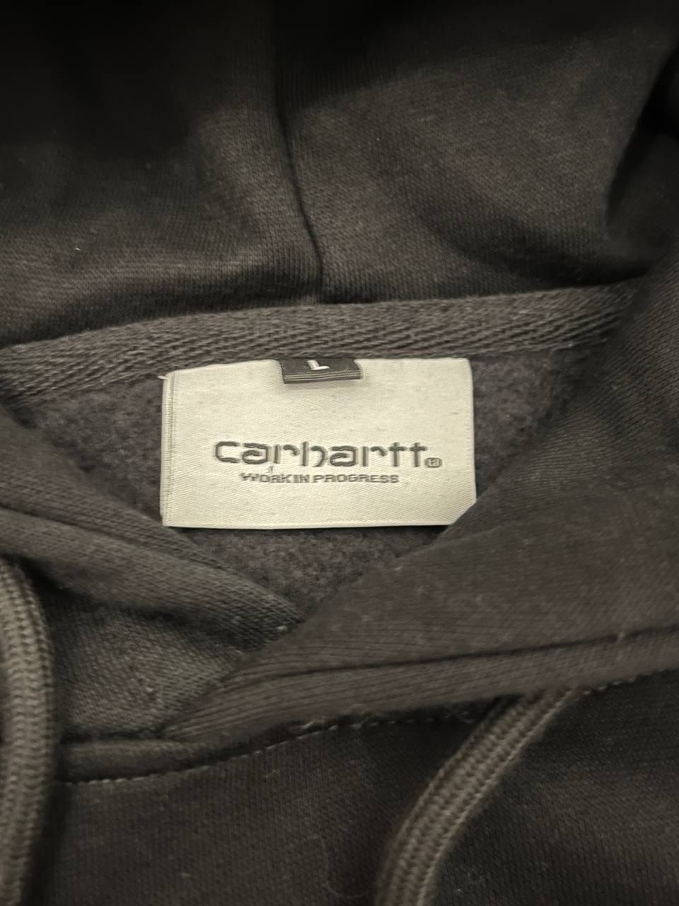 czarna bluza carhartt