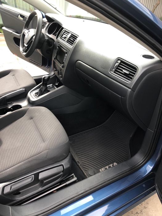 Оренда авто Львів в таксі/особистих цілей  Volkswagen Jetta/Джета 2015