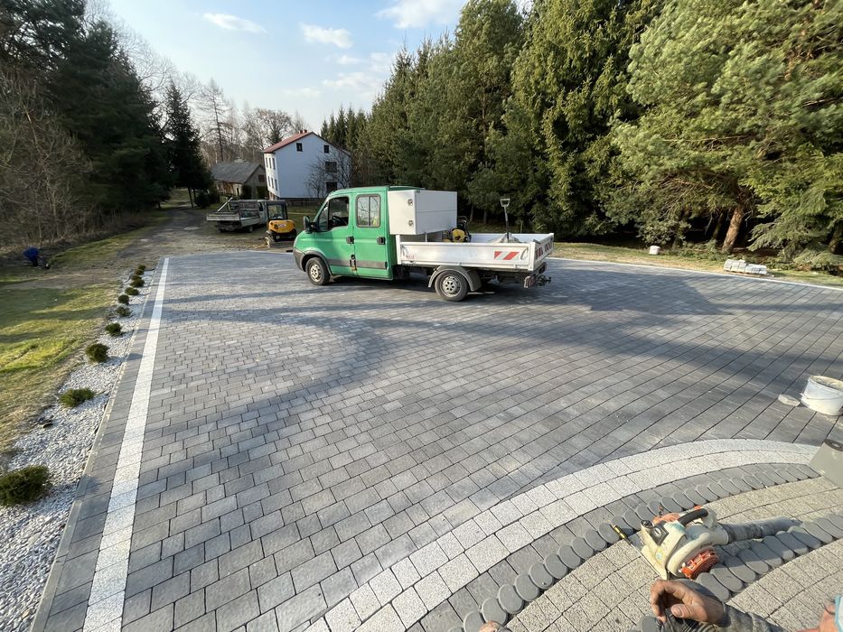 Brukarstwo roboty ziemne kanalizacje ogrodzenia niwelacja tere Koparki