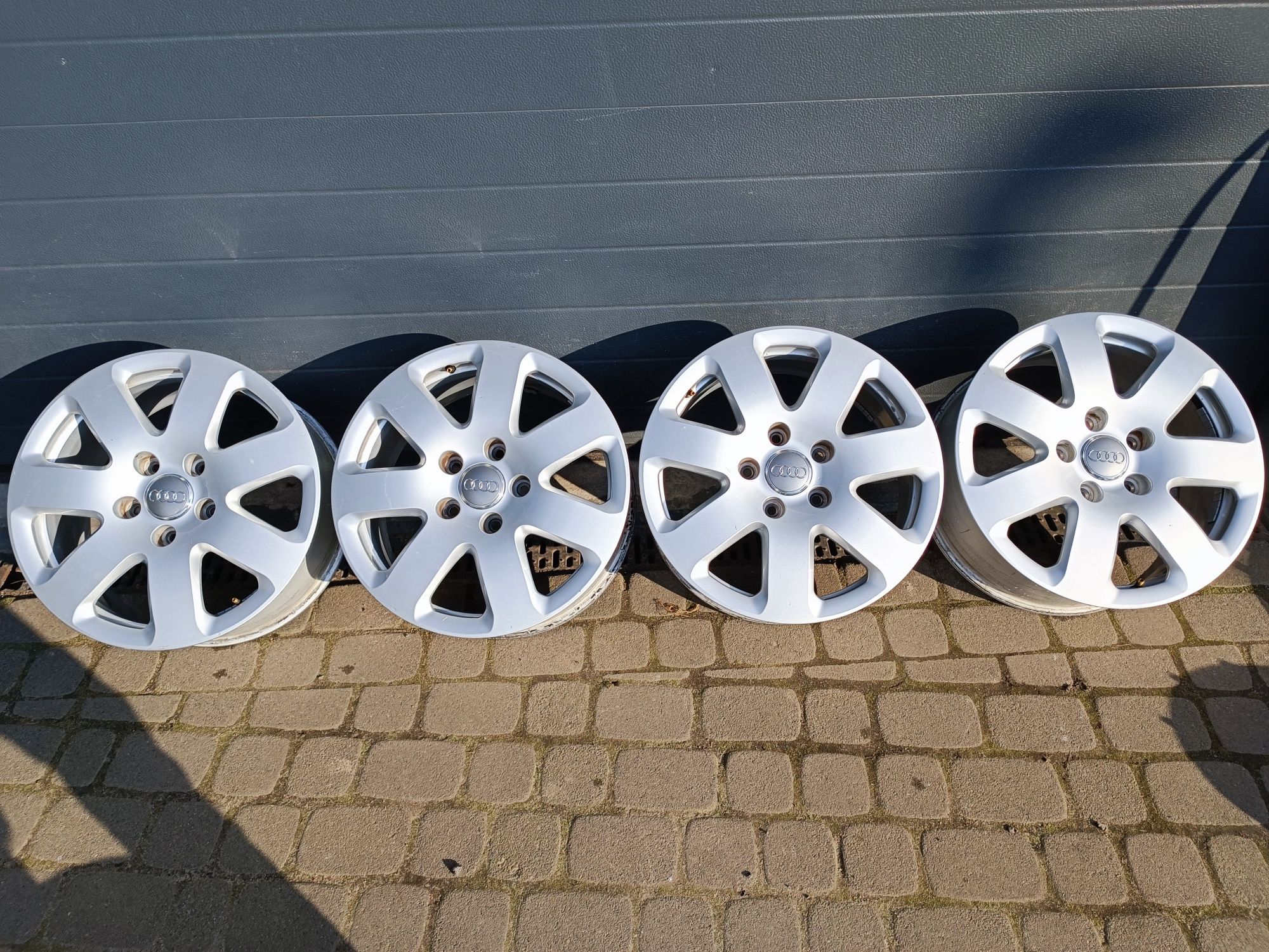 Felgi alu Audi Q7 5x112 R18 J8 ET56