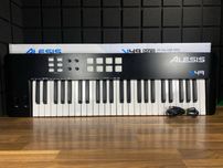 MIDI клавиатура Alesis V49 MK2