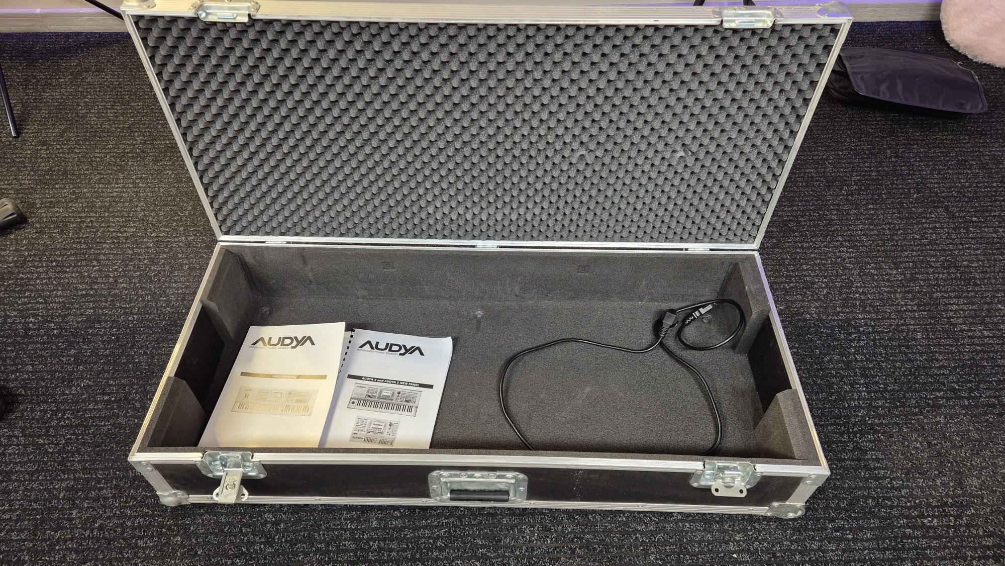 Ketron Audya5 Twardy Case