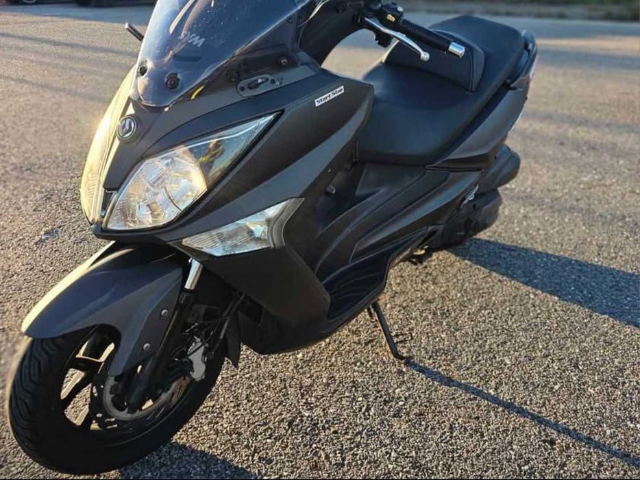 SYm gts 300 injeção como nova + top case