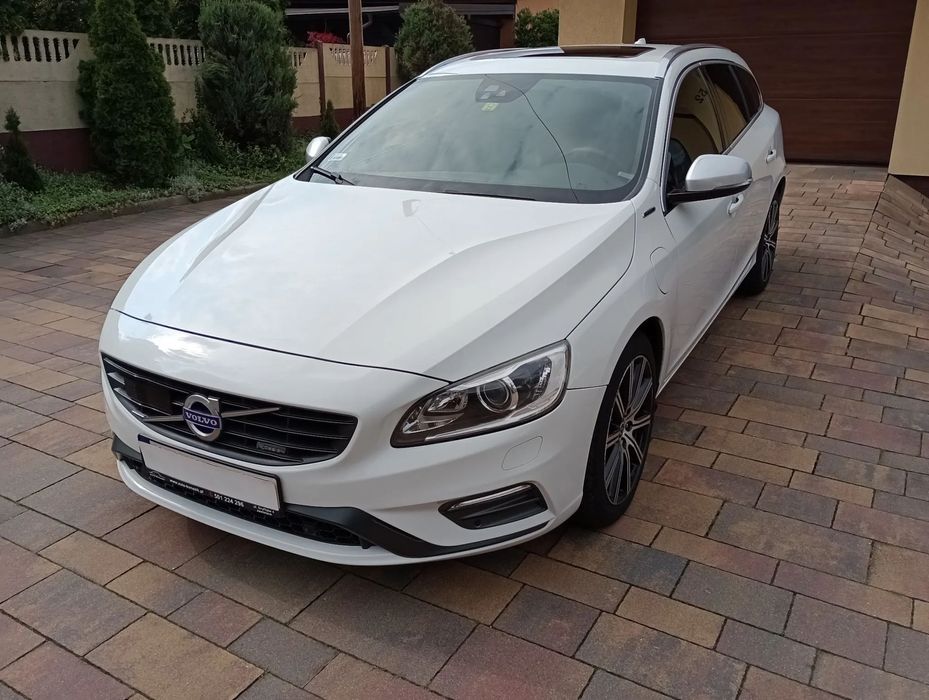 Volvo V60 285KM Hybryda Plug-in Pierwszy właściciel Bogate wyposażenie