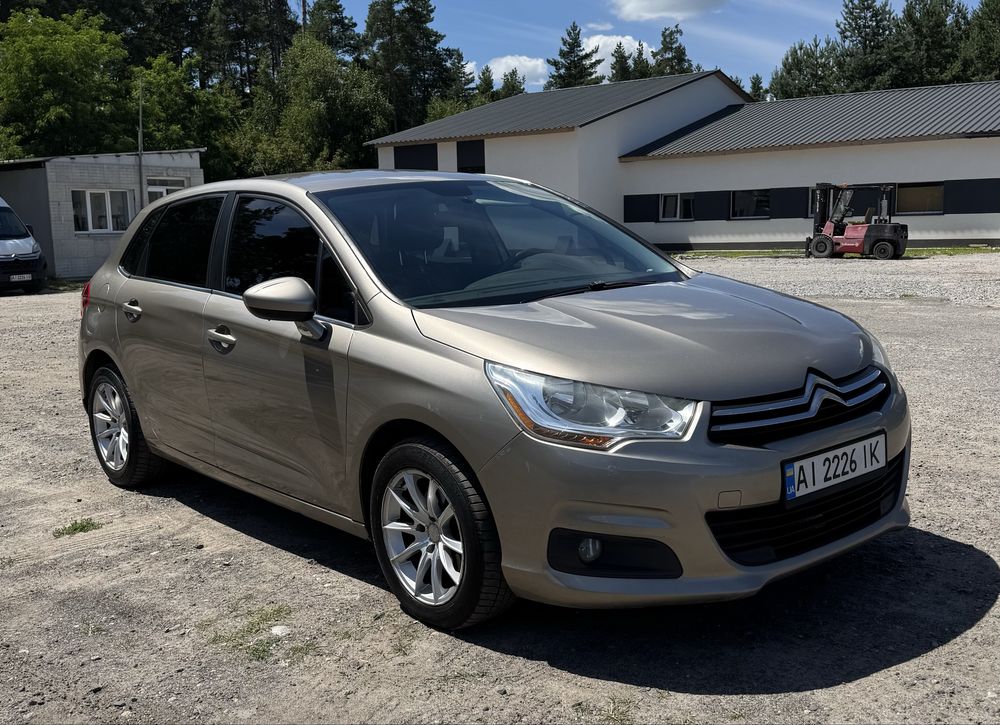 автомобіль Citroen C4