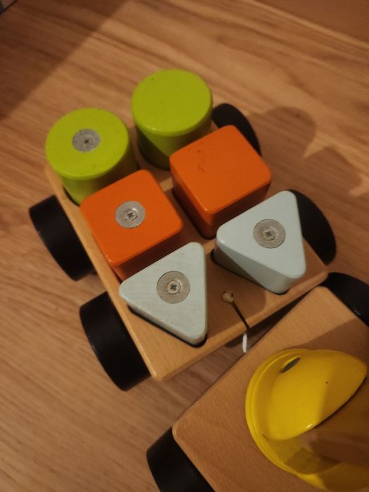 Camião Ikea Montessori