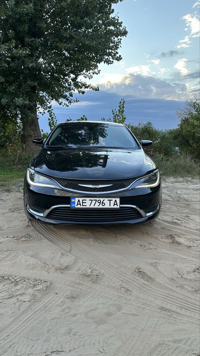 Продам Chrysler 200 2016 року 2.5 газ/бензин