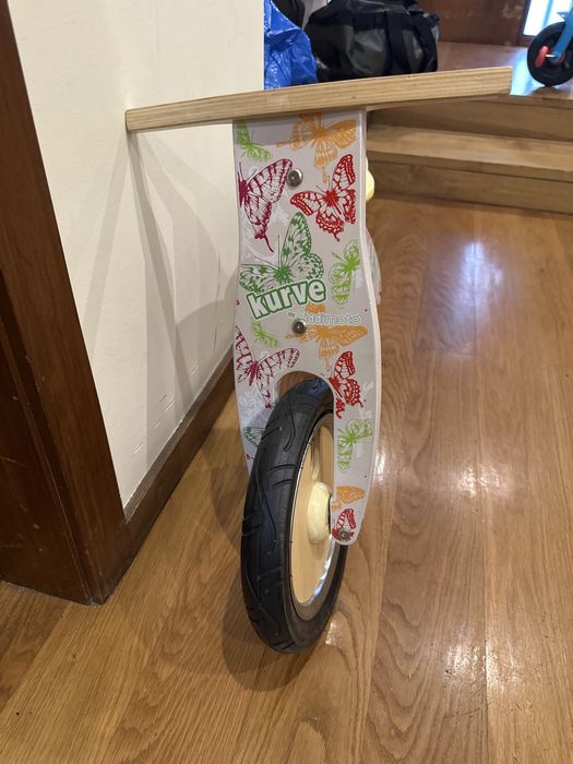 Bicicleta de Equilíbrio Infantil em Madeira