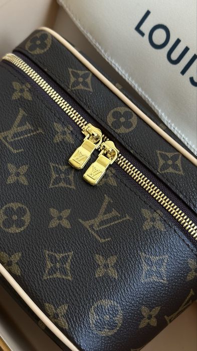 Косметичка Louis Vuitton 18 см
