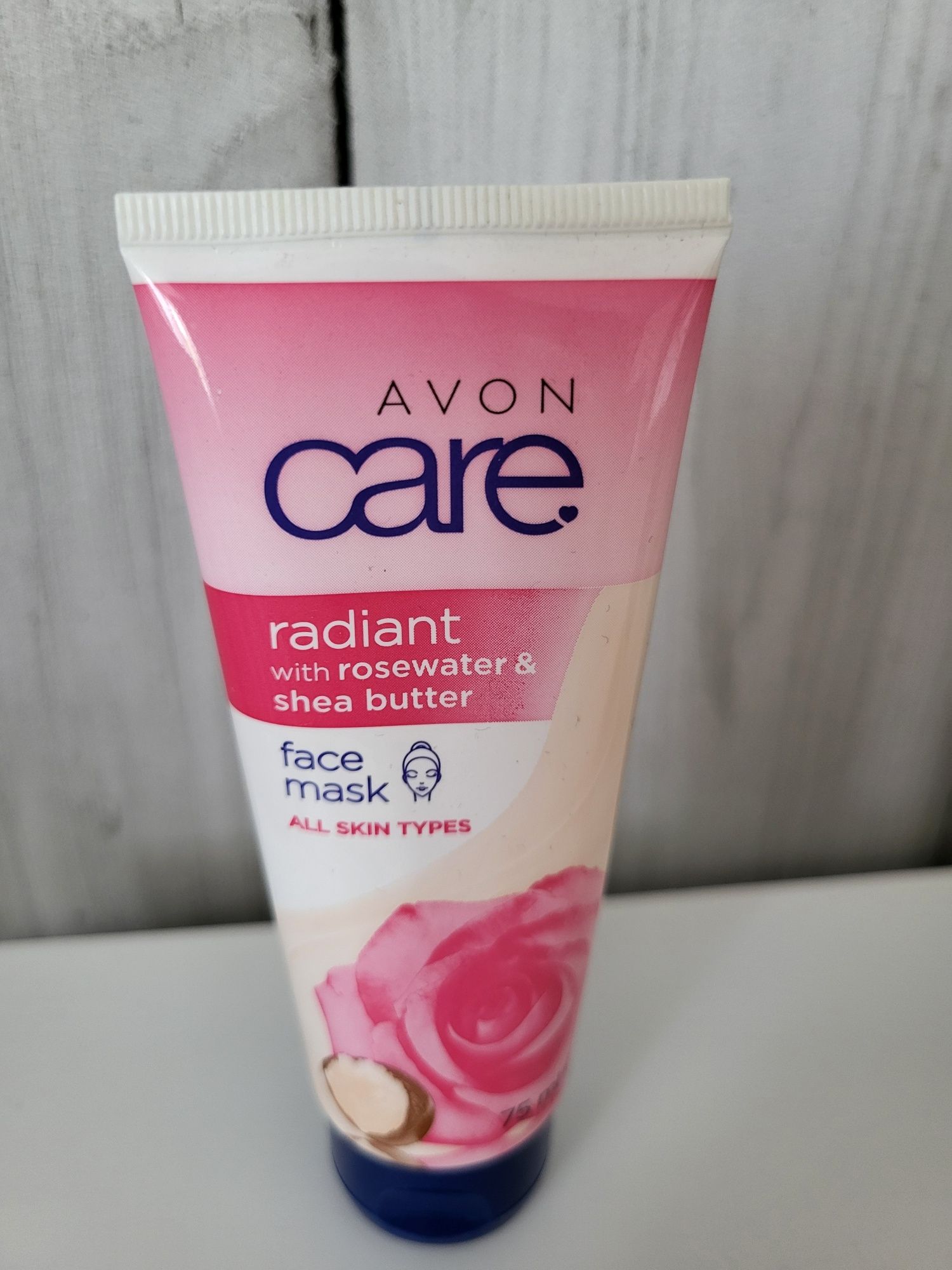 Zestaw Avon kredki maska