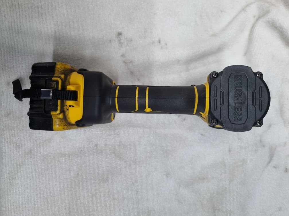 Impak DeWalt DC850 Zakrętarka udarowa