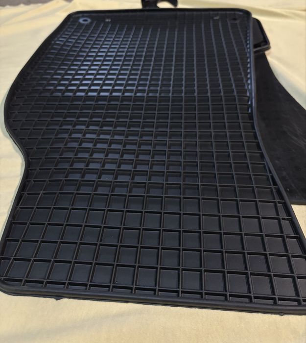 Mata/dywanki gumowy do AUDI A6 (C6)