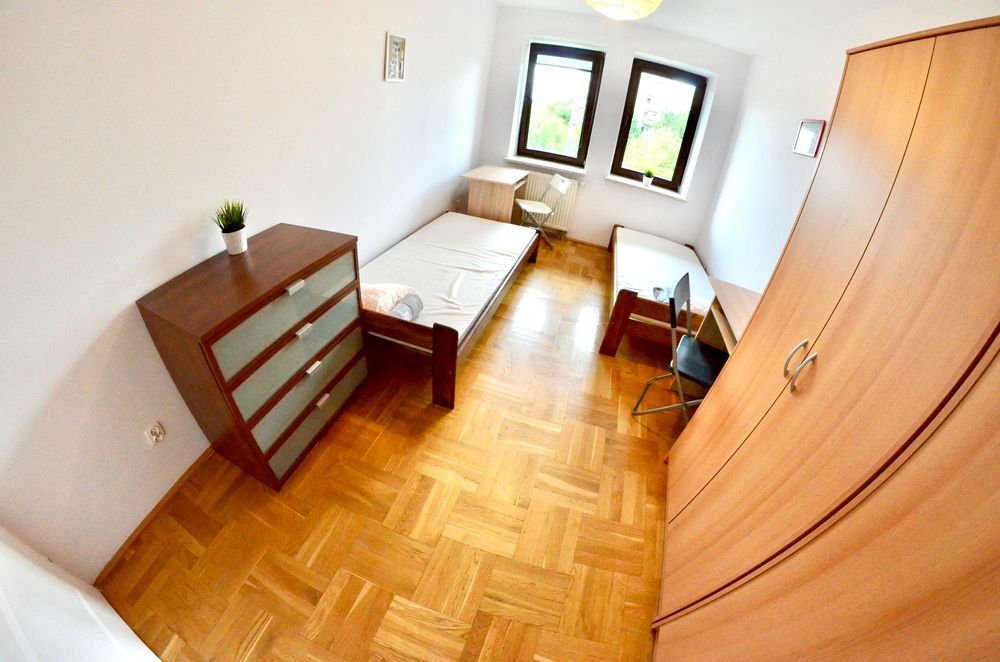 Duży pokój jednoosobowy VIP, Reja 12, tyły UR UJ PK