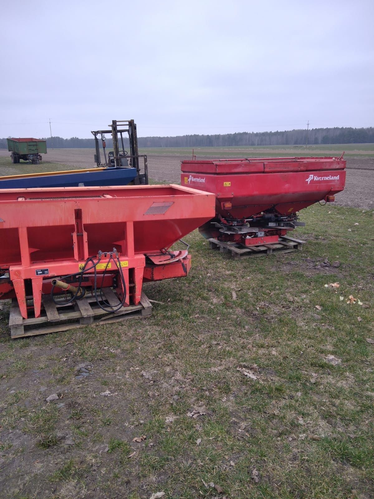 Rozsiewacz kverneland 1200l