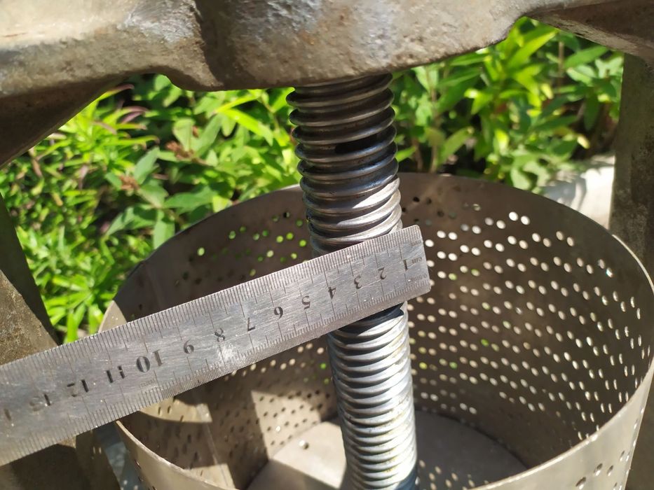 Садовый инвентарь  пресс для сока СССР  6 литров