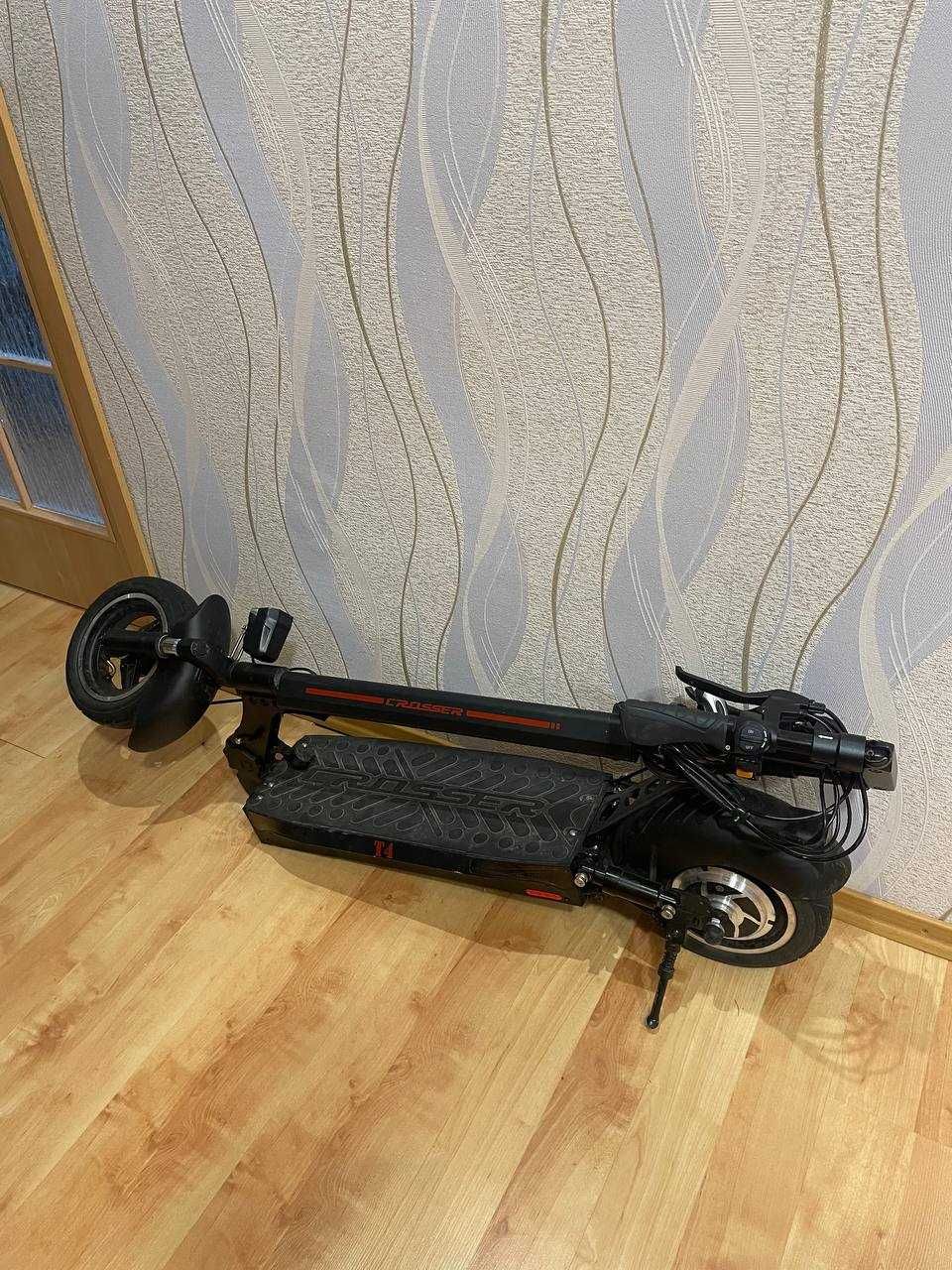 Crosser T4 чорний із сидінням