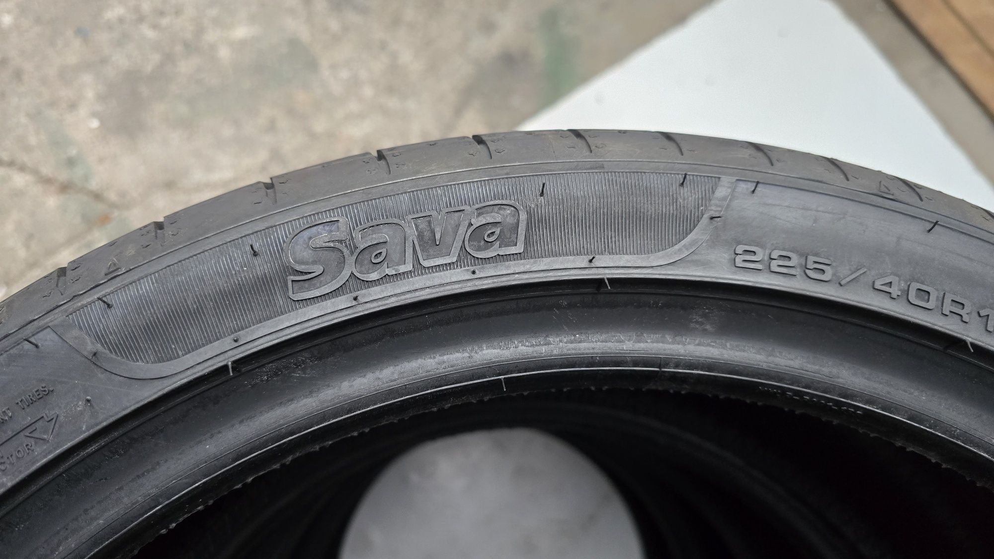 E24 4 x 225/40R18 Sava Intensa UHP 2 92Y XL opony letnie nowe