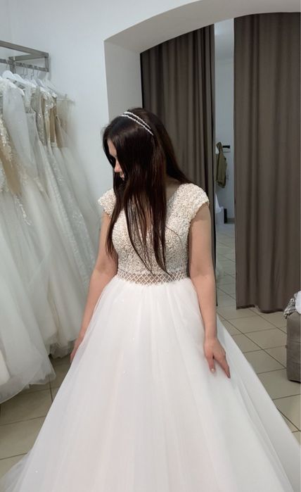 Весільна сукня для принцеси. Не вінчана!