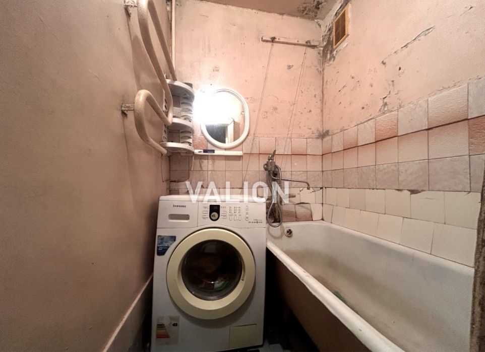 Продаж 2 кім квартири під ремонт, вул. Івана Дзюби, Борщагівка