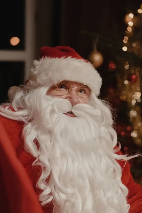 Wynajem Mikołaj Na Święta. Odwiedziny w domu, firmie lub przedszkolu!