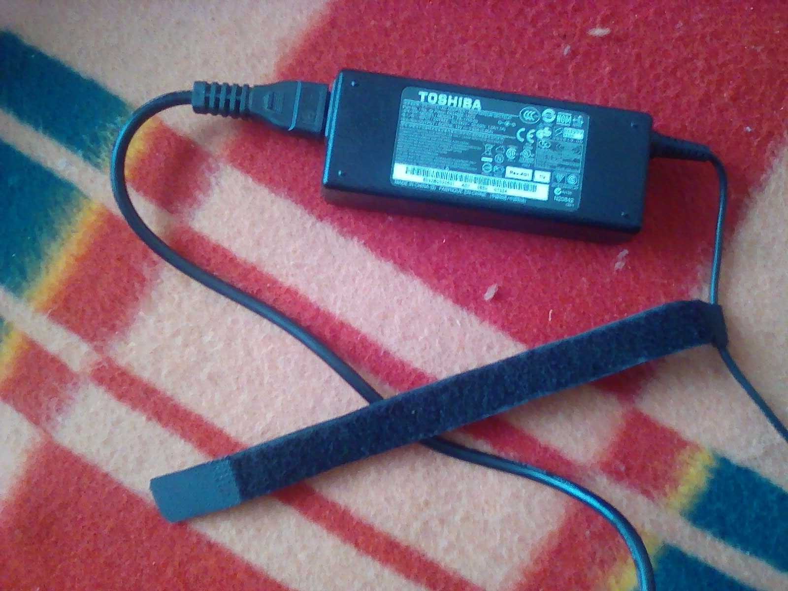 Adapter do Laptopa TOSHIBA