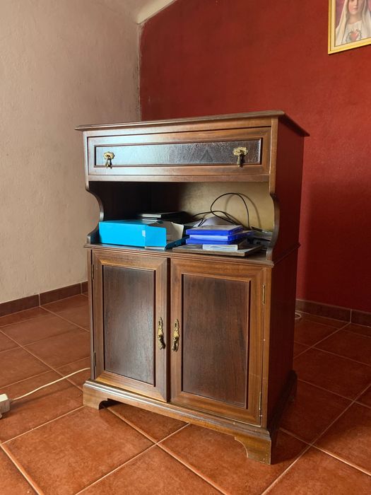 Cama casal e sofá cama e armário