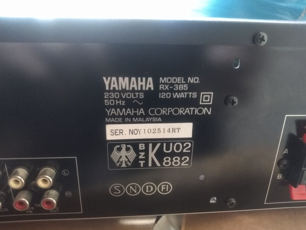 Yamaha RX-385 Amplituner