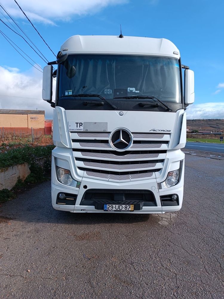 Mercedes-Benz Actros 1845