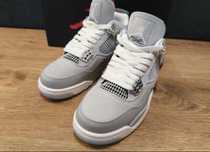 Jordan 4 Retro Frozen Moments