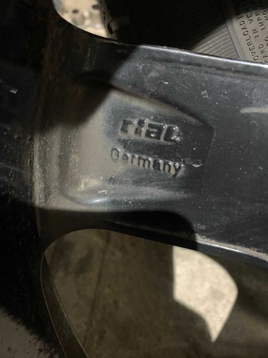 FORD VOLVO RENAULT Диск Rial Arktis black 17" 7,5J 5x108 ET52 DIA63,4