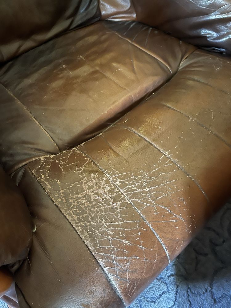 Debowe, skorzane fotele i sofa