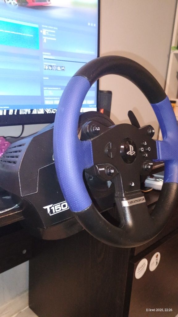Kierownica Thrustmaster T150 force feedback z pedałami